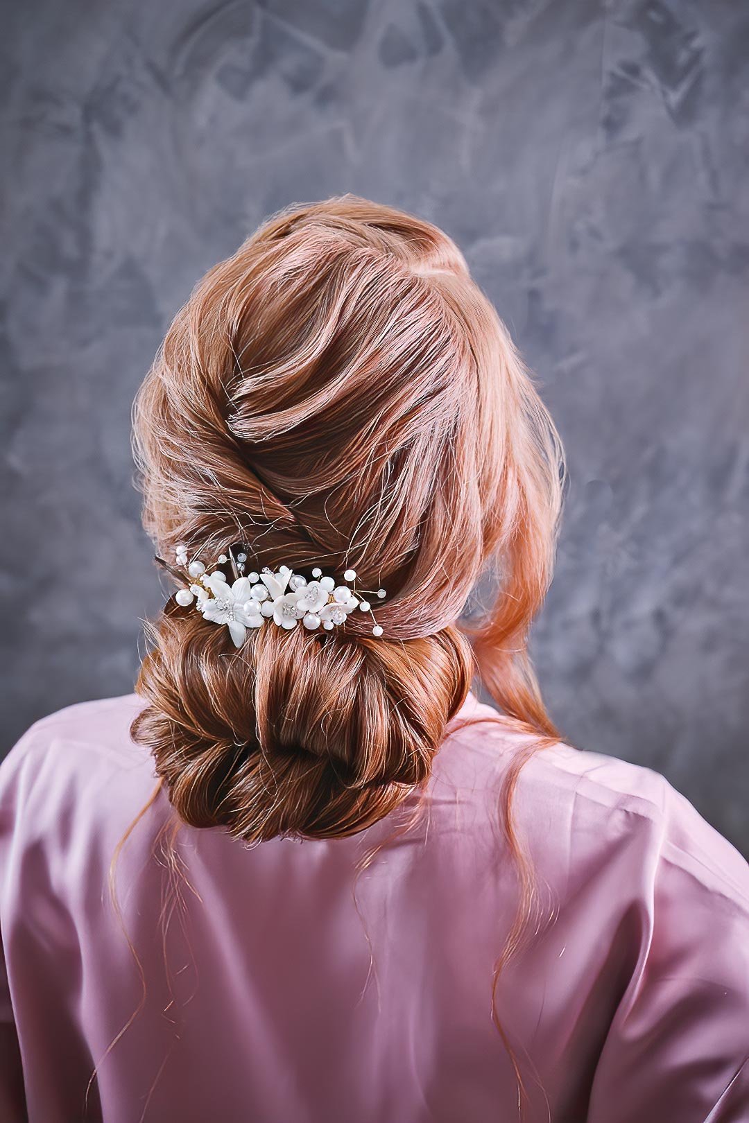 Coque baixo com torção